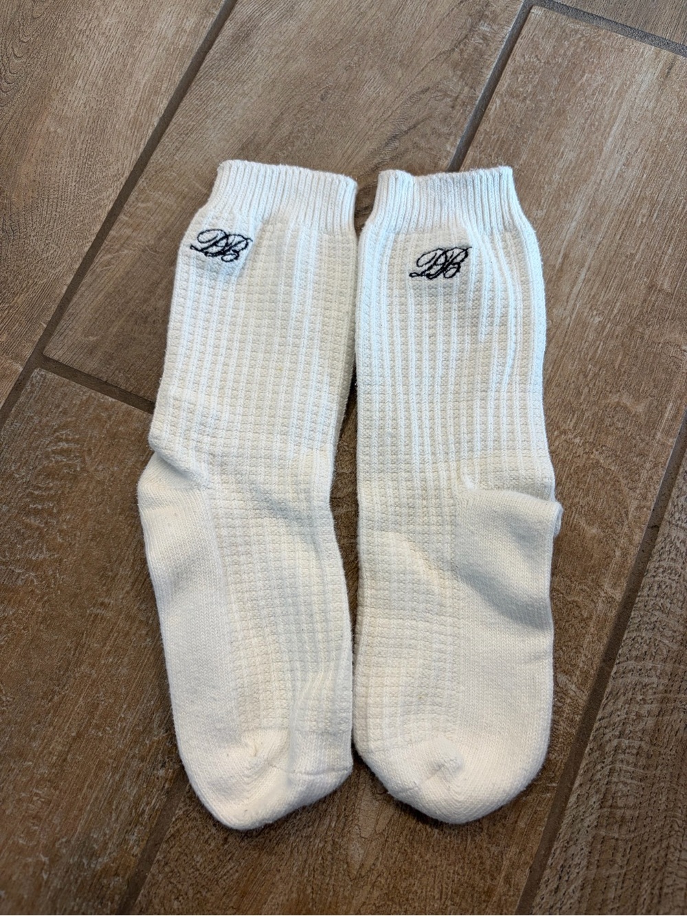 Dairy Boy White waffle logo initial socks women’s